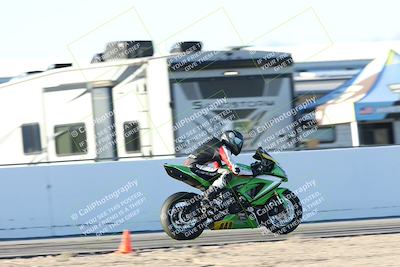 media/Dec-07-2025-CVMA (Sun) [[3e7d2de5dc]]/Race 17-Amateur Formula Middleweight/